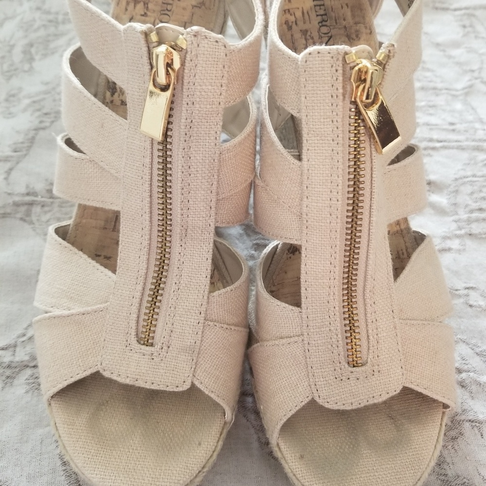 Merona Canvas Wedge Heels 10